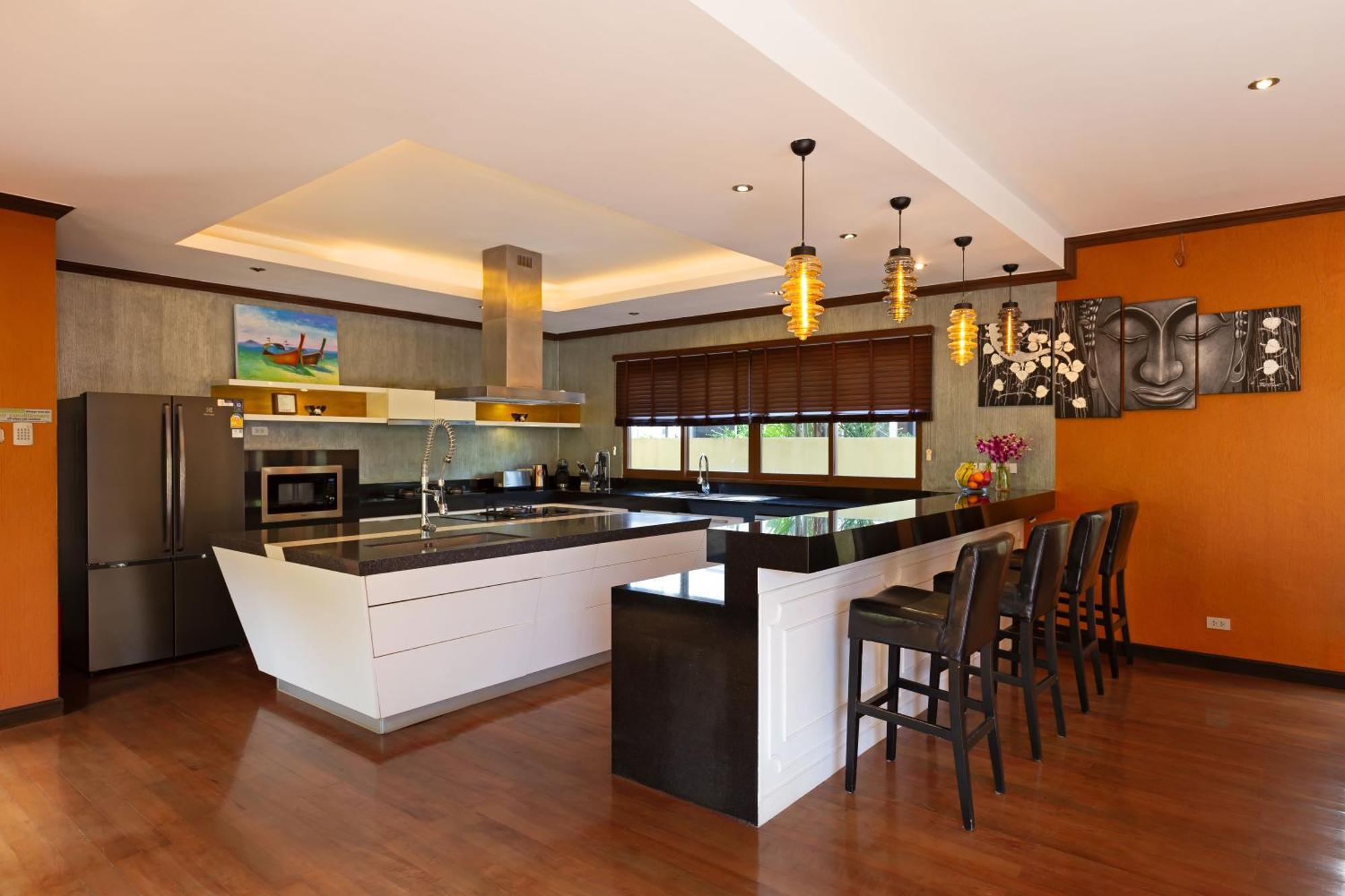 Extraordinary Courtyard 6Br Pool Villa Sri Suri, Naiharn Rawai 外观 照片