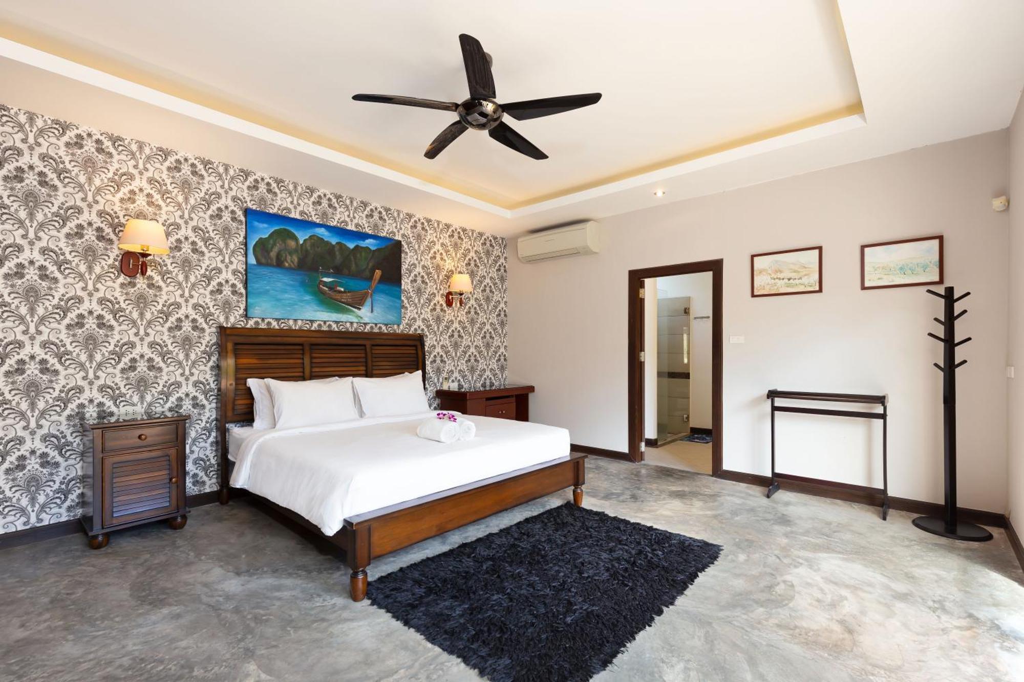 Extraordinary Courtyard 6Br Pool Villa Sri Suri, Naiharn Rawai 外观 照片