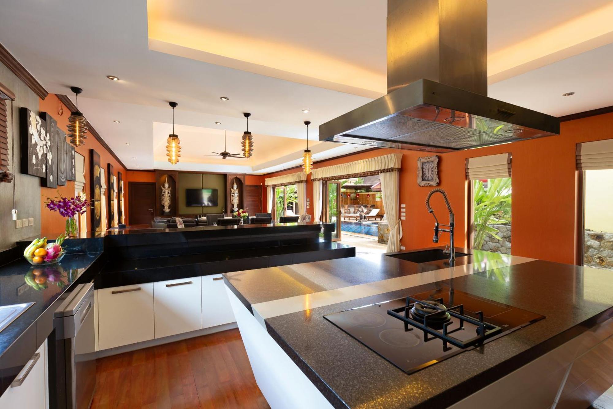 Extraordinary Courtyard 6Br Pool Villa Sri Suri, Naiharn Rawai 外观 照片